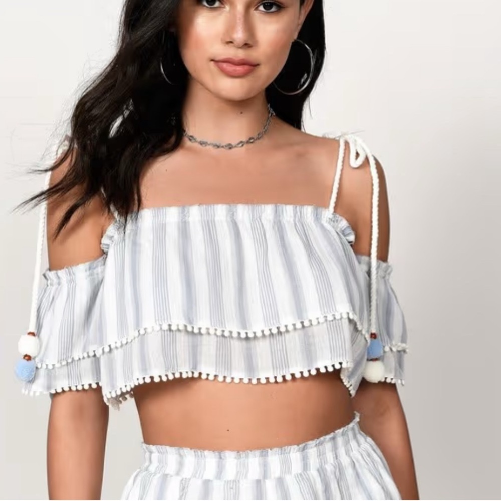 Tobi Top Luelle Crop Pom Poms Raw Hems Tiered Nautical Beach Travel Blue Cream